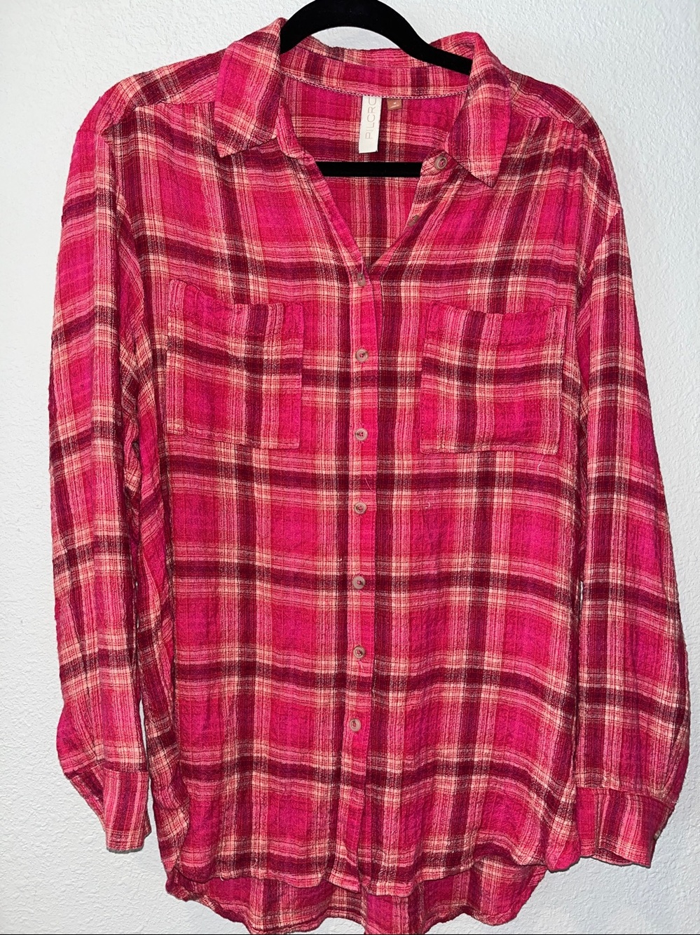 Pilcro / Anthropology
Women's Pink Plaid Long Sleeve Button-Up Shirt
Sz M